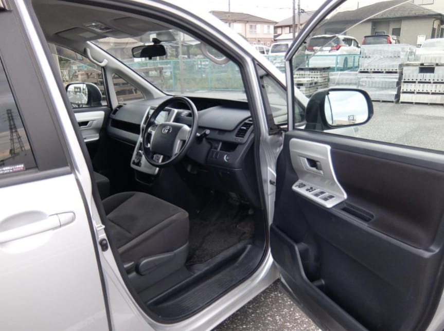 2013 Toyota Noah